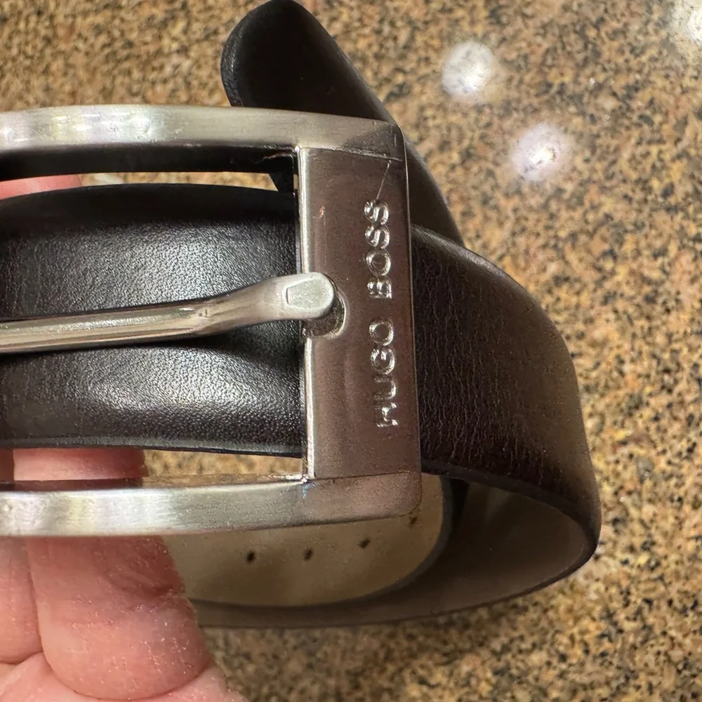 Hugo Boss Brown Leather Belt with Silver‎ Buckle Size 36